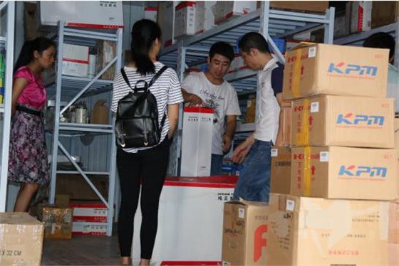 挖掘機配件進貨渠道