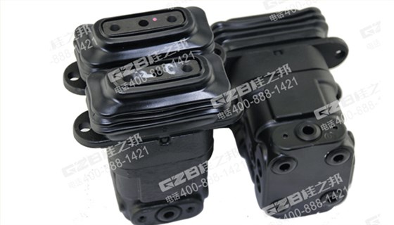 三一365挖機行走腳踏閥