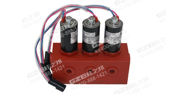 徐工200挖掘機電磁閥組