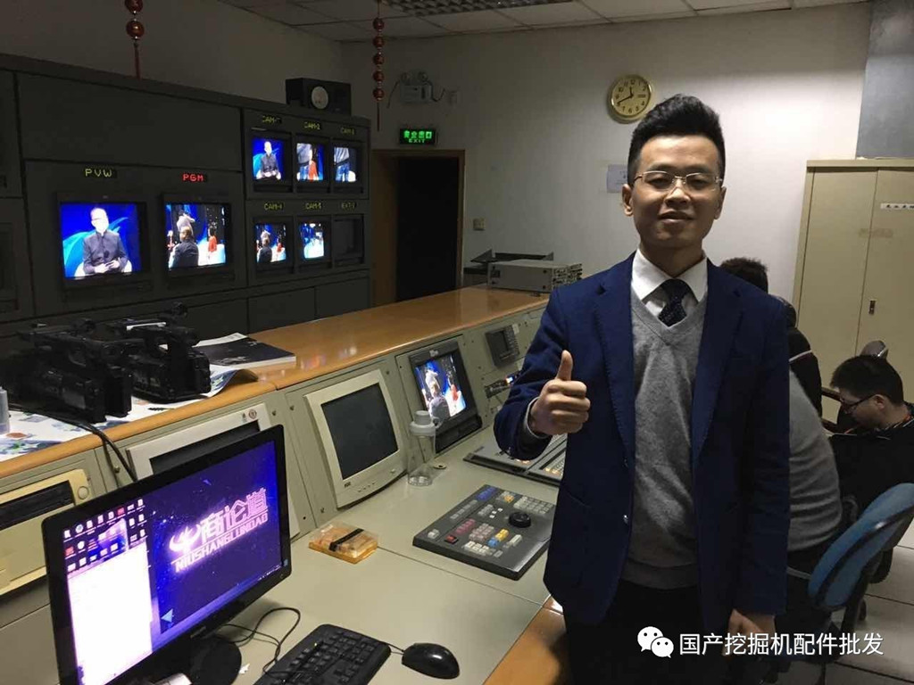 蔣金龍總經(jīng)理在CCTV演播廳后臺