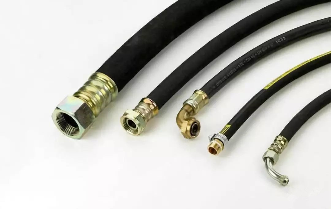 老年挖掘機油管總爆愁死人！